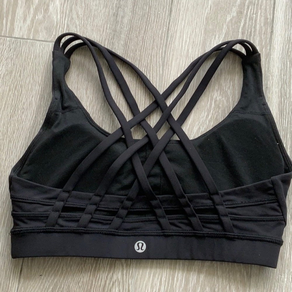Never worn lululemon bra